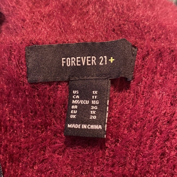 Forever 21 + Fuzzy Sweater. Size 1X - Picture 2 of 4